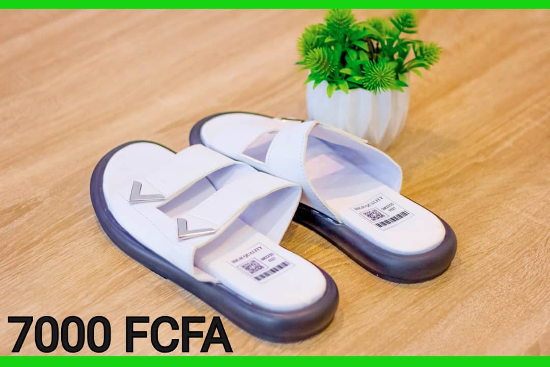 GreenStride Claquettes confort accent V